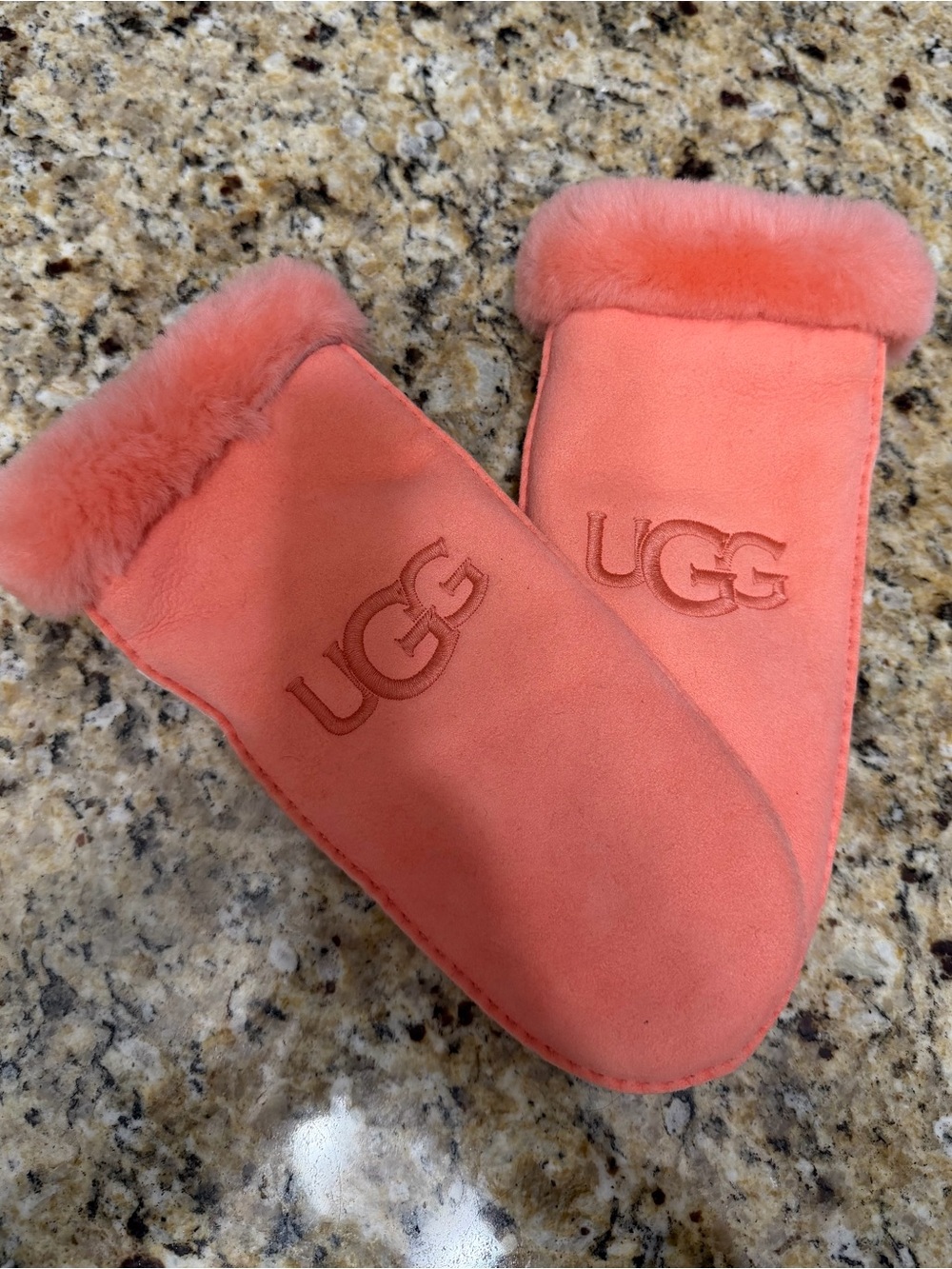 (1 Flaw) UGG Coral Suede Shearling Mittens